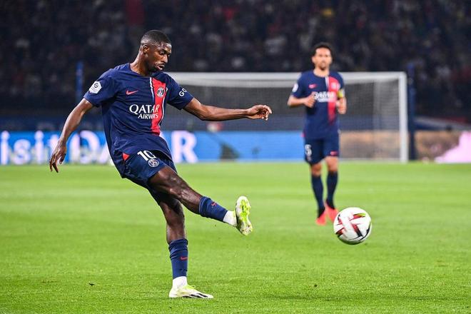 篮球勇士替补球员贡献关键分数