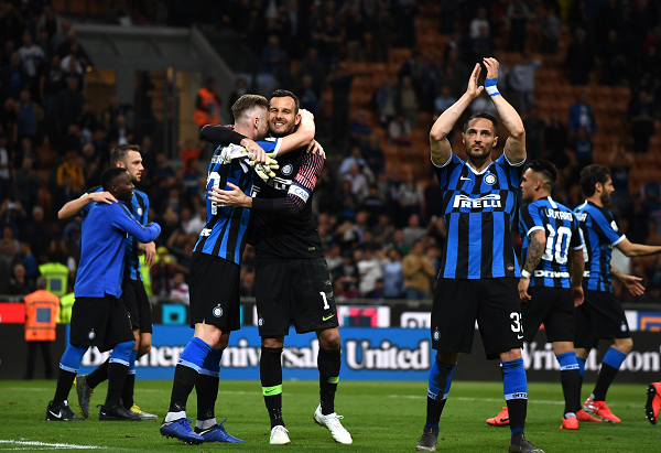 图片报：曼联、曼城&阿森纳在关注法兰克福后卫纳撒尼尔-布朗