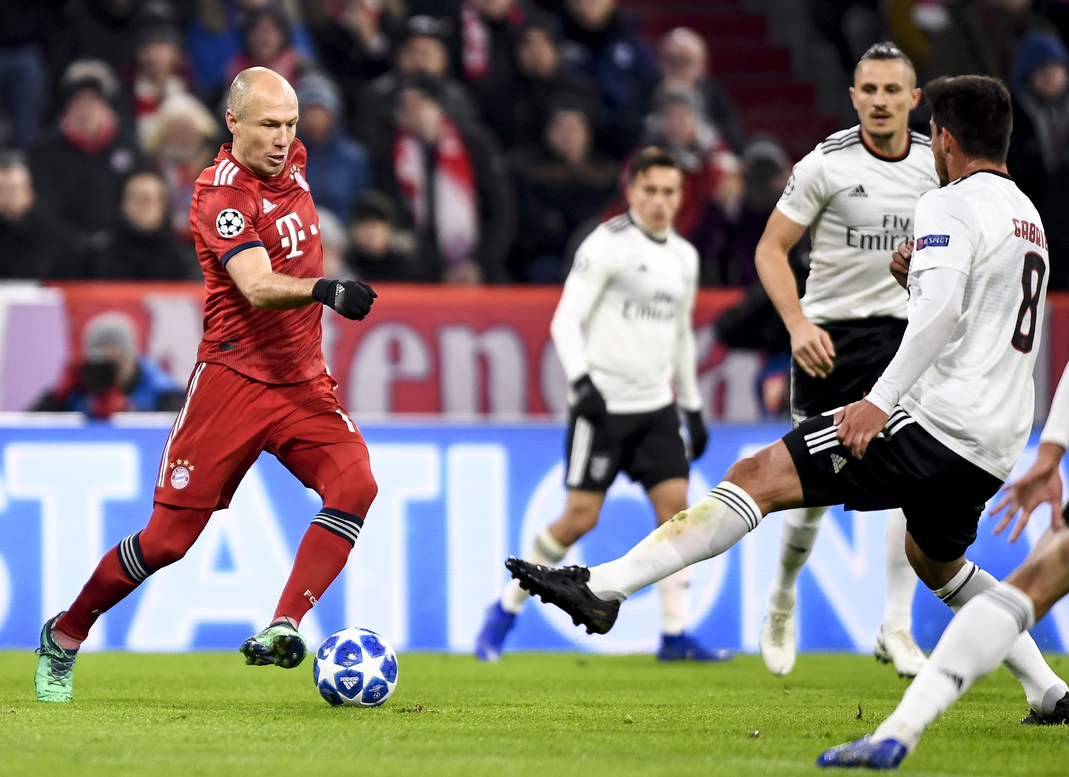 媒体人：中国足球真正的危机是不快乐，大家都缺乏尊重和信任