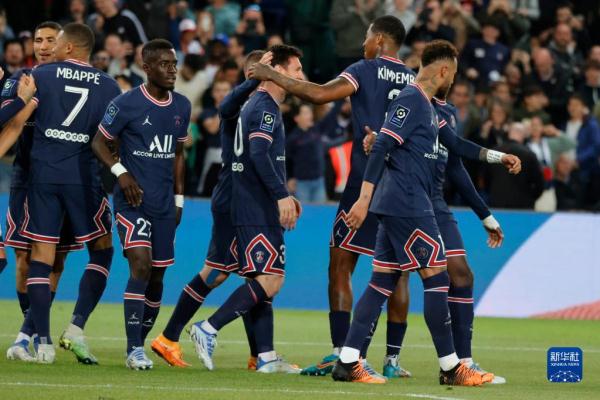 基德：只要安东尼·戴维斯穿上球衣出场，我们就有机会赢球