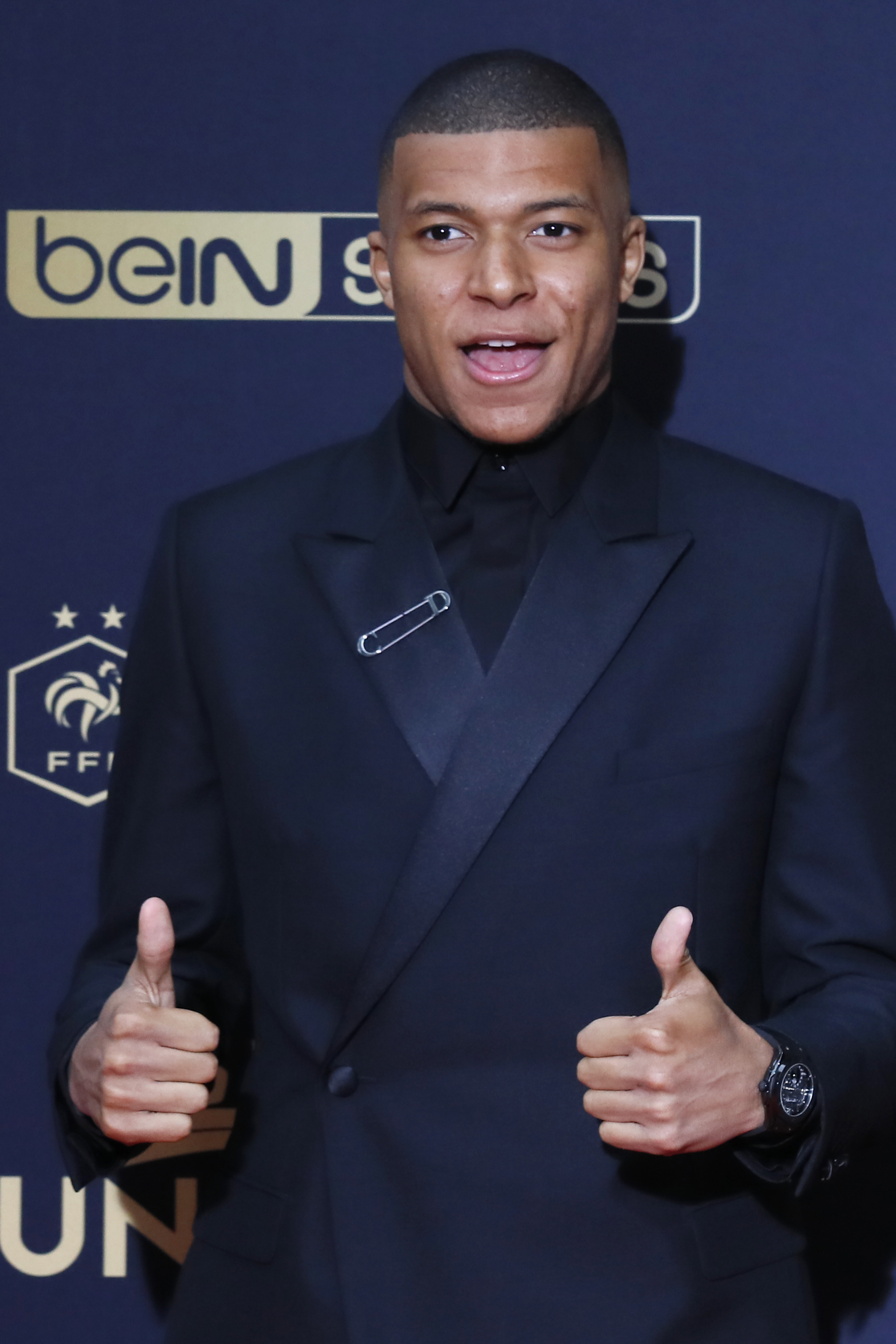 鲁比亚莱斯：特瓦斯批评前任主席拿高薪，他现在薪水却翻了11倍